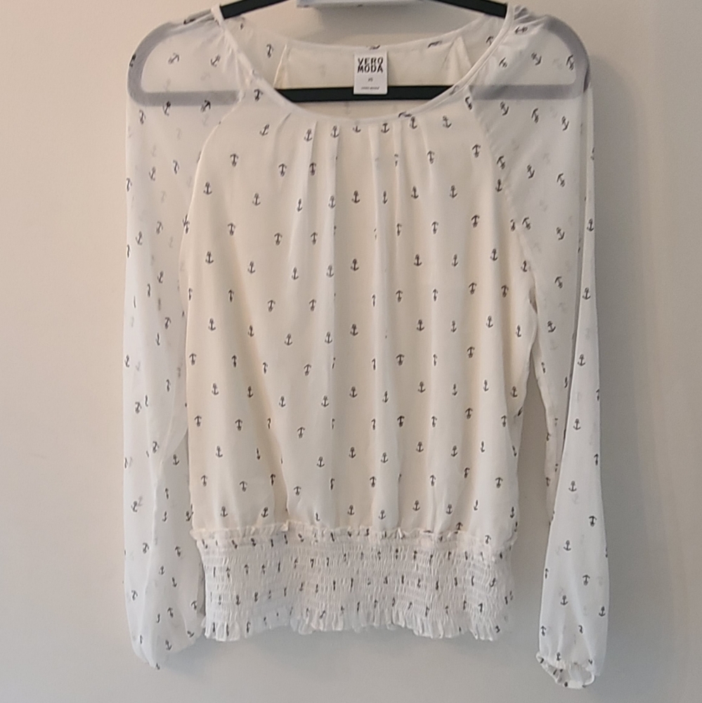 Vero Moda blouse size XS-S